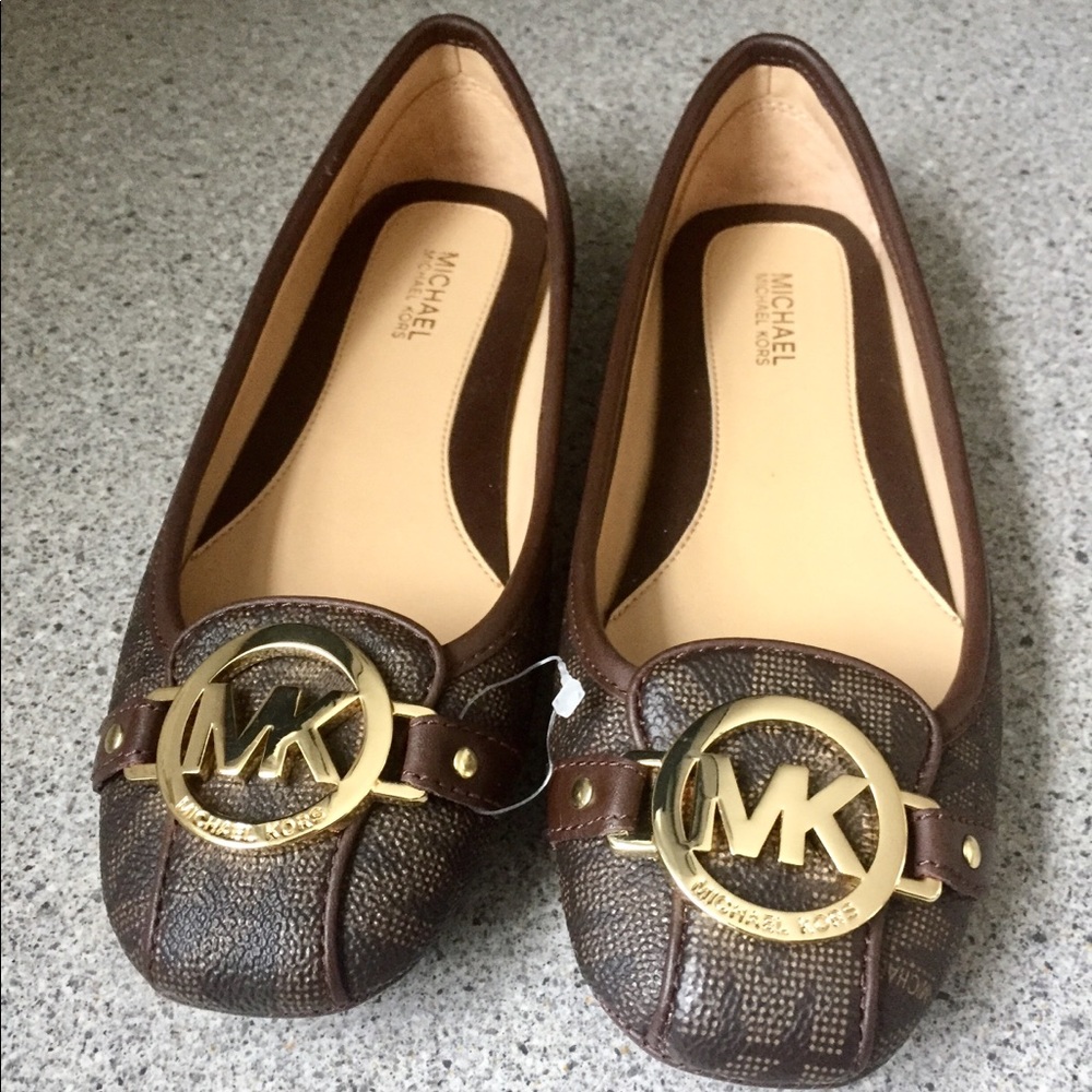 Michael Kors NWOT Flats